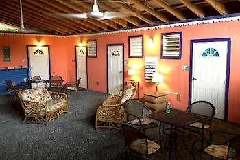 Waterside Inn Vieques Hostal